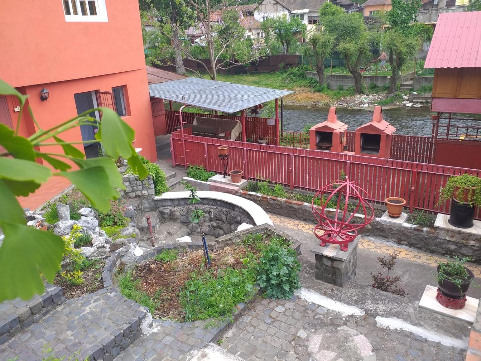 Pensiunea Belladonna Băile Herculane Exterior foto
